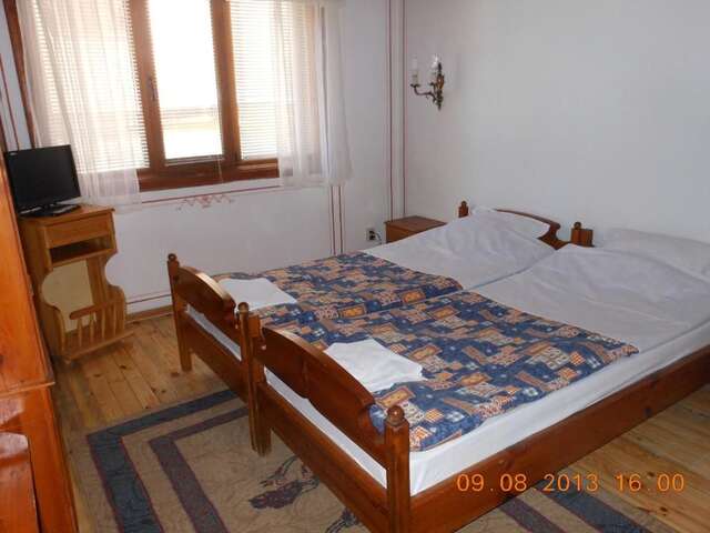 Отель Family Hotel Kalina Копривштица-29